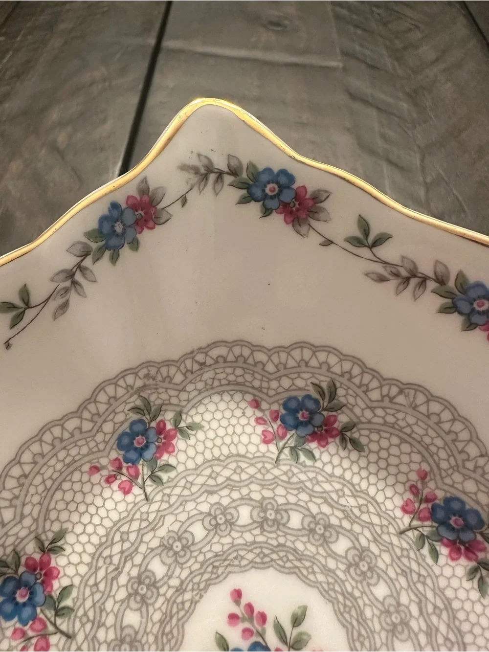 Vintage Tuscan Honiton Lace Trinket Dish Fine English Bone China